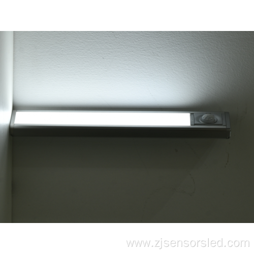 Motion sensor led tube lights with SAA RoHS CE 50,000H lifespan